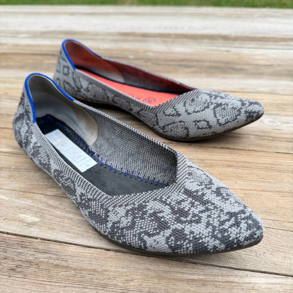 Rothy’s The Flat Grey Snake Print Pointed Toe Flats Size‎ 7.5